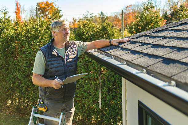 Professional Roofing technician working in Diamondhead, MS